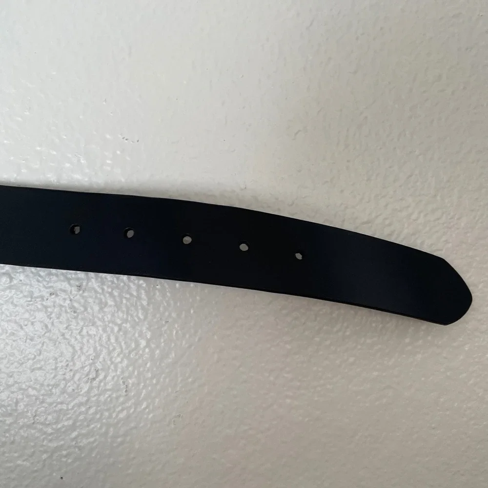 Levis Women's Black‎ Leather Belt Gold Buckle Casual Fashion Accessory